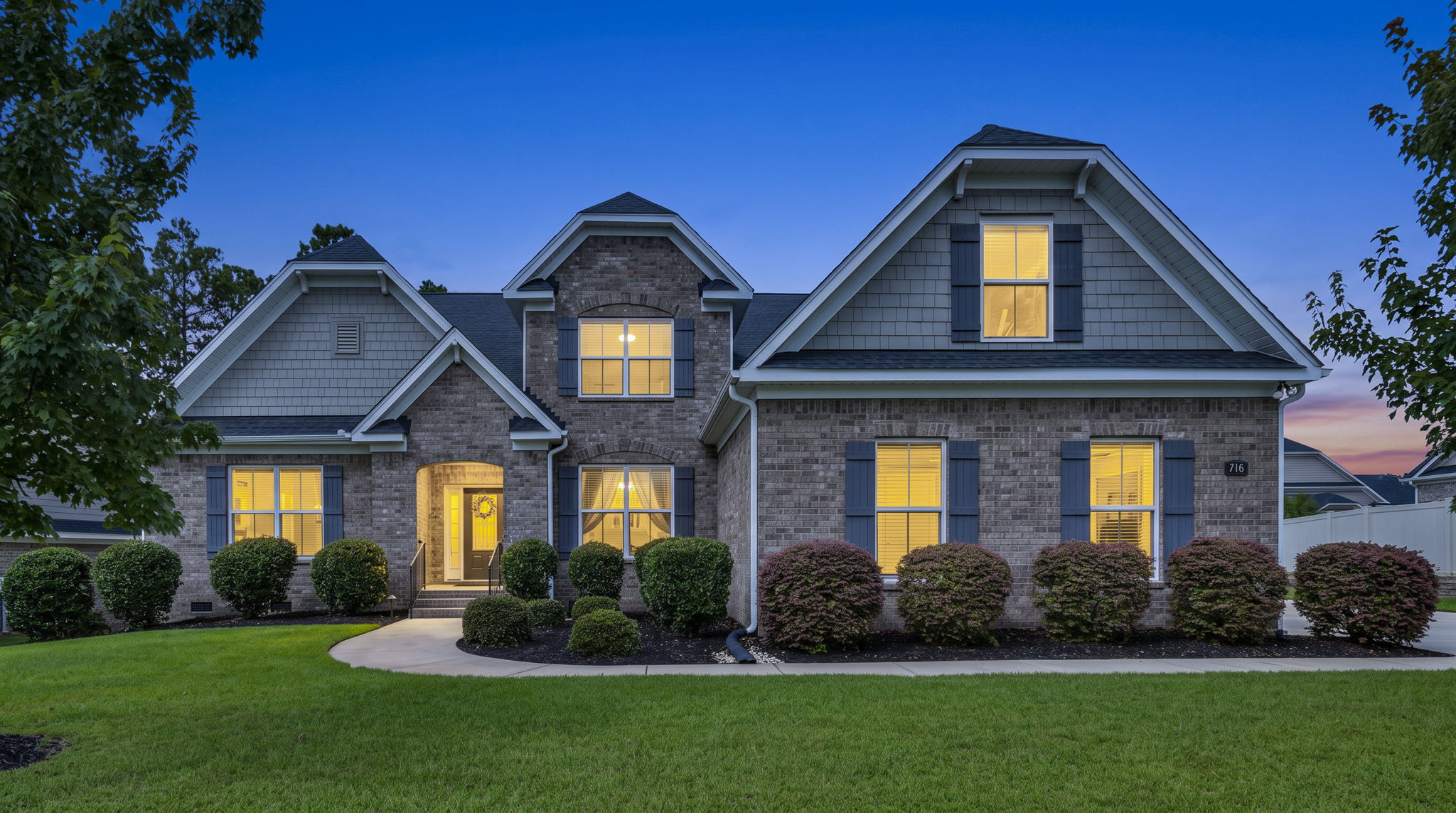 716 Top View Lane, Elgin