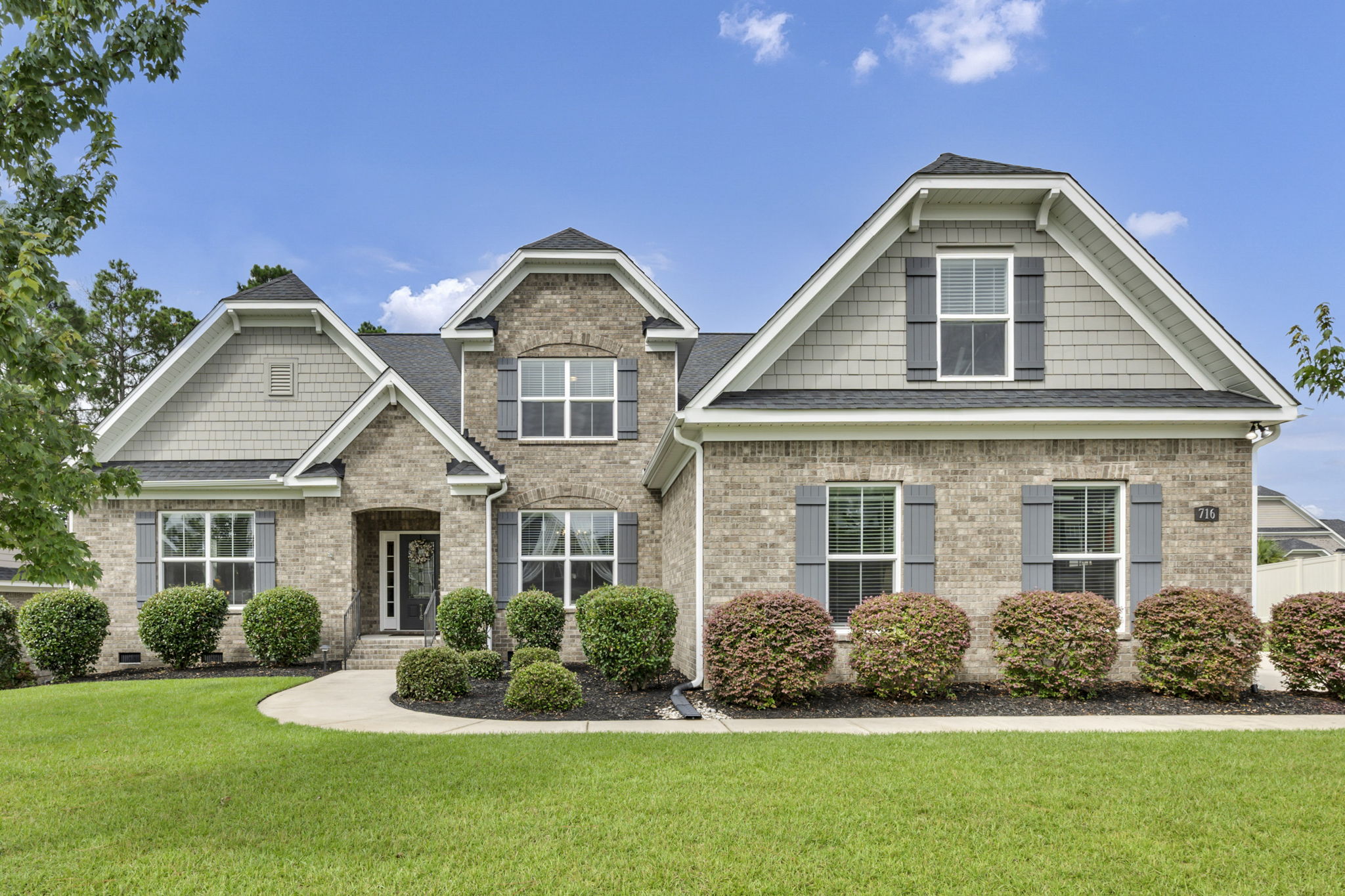 716 Top View Lane, Elgin